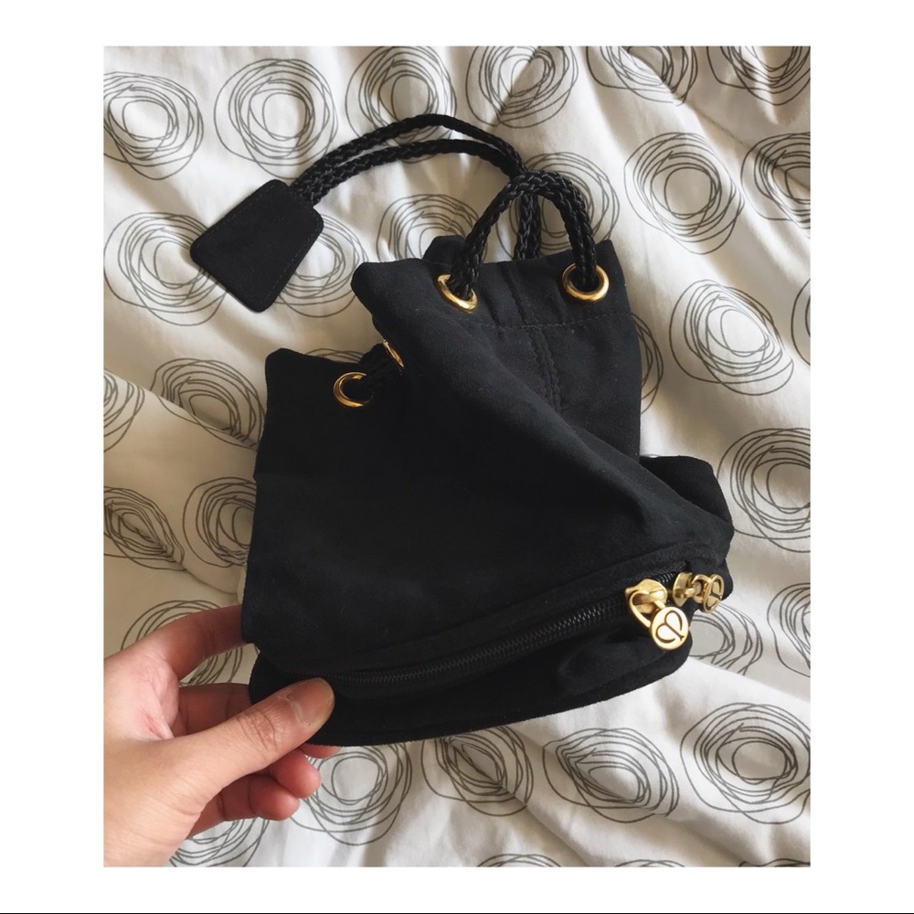 ✨UNAVAILABLE ✨ Clé de Peau Makeup Pouch